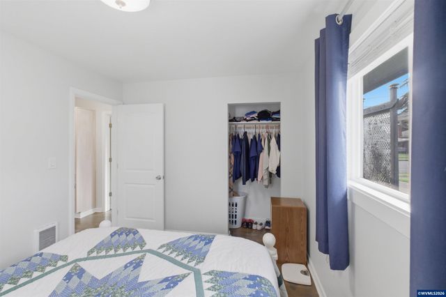 910 Ermine St SE, Albany, OR 97322