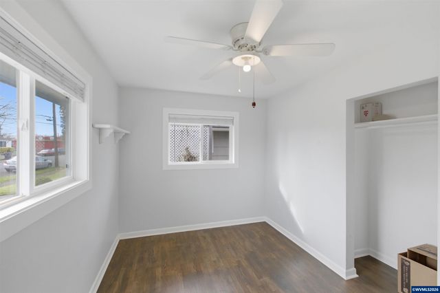 910 Ermine St SE, Albany, OR 97322