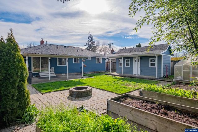 910 Ermine St SE, Albany, OR 97322