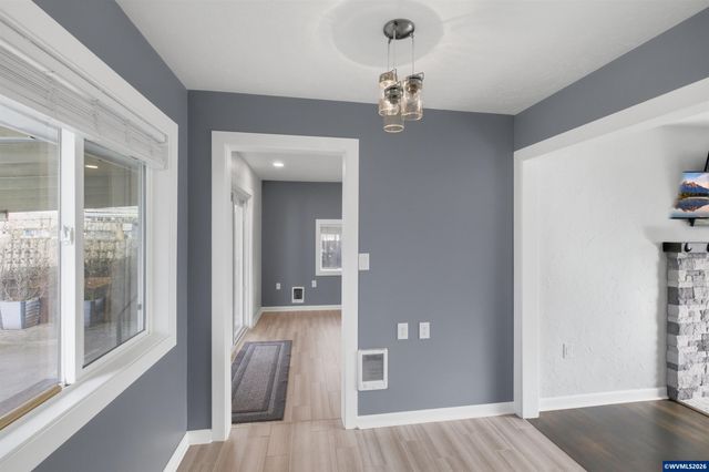 910 Ermine St SE, Albany, OR 97322