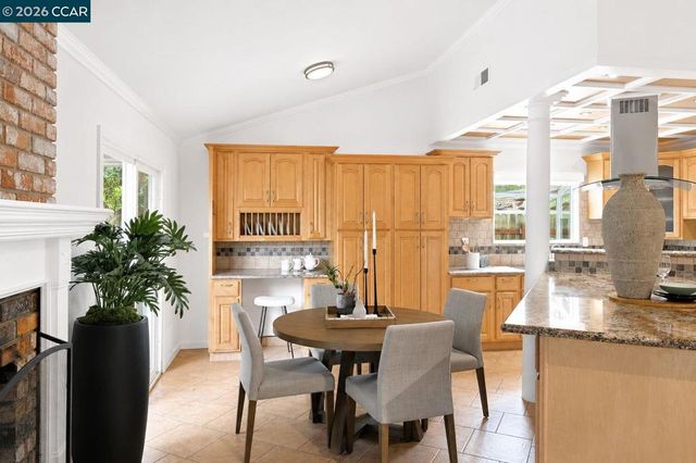 923 Pinon Dr, Martinez, CA 94553
