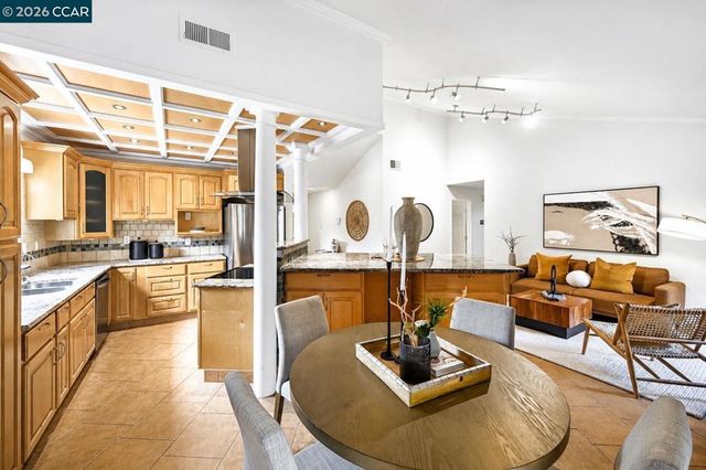 923 Pinon Dr, Martinez, CA 94553