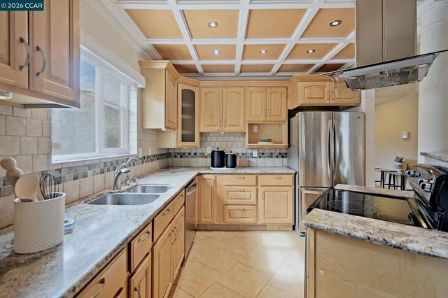 923 Pinon Dr, Martinez, CA 94553