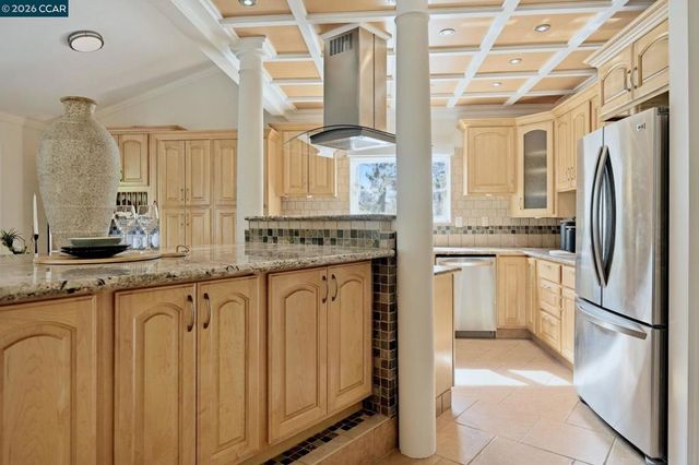923 Pinon Dr, Martinez, CA 94553