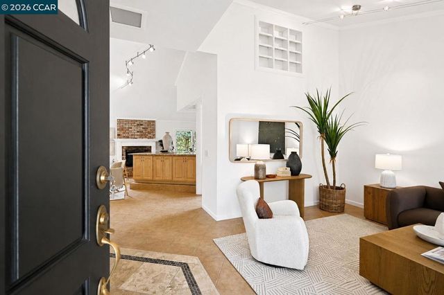 923 Pinon Dr, Martinez, CA 94553
