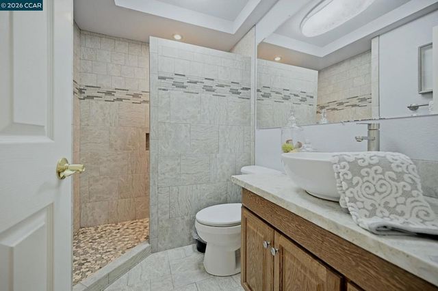 923 Pinon Dr, Martinez, CA 94553