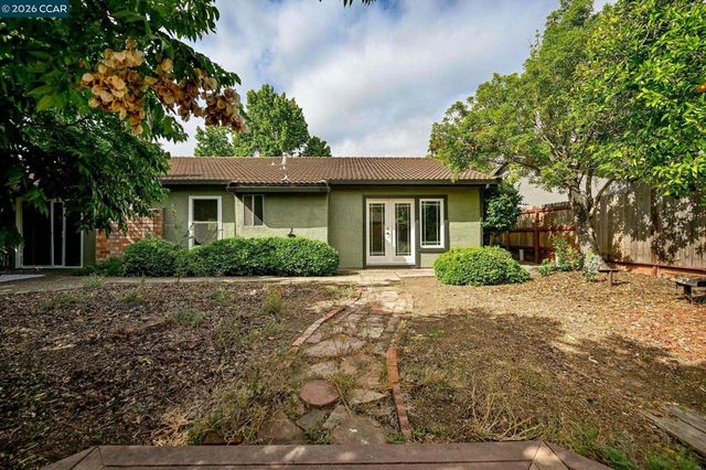 923 Pinon Dr, Martinez, CA 94553