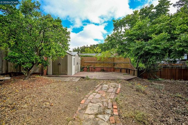 923 Pinon Dr, Martinez, CA 94553