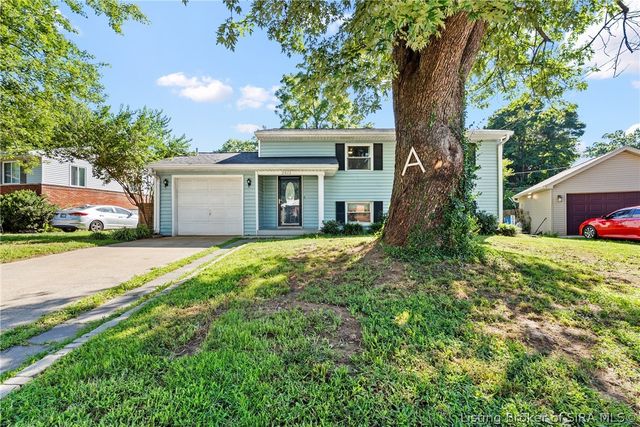 2012 Blue Bird Drive, Jeffersonville, IN 47130