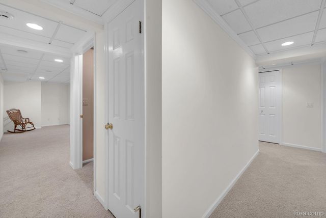 30 Turnberry Lane, Dearborn, MI 48120