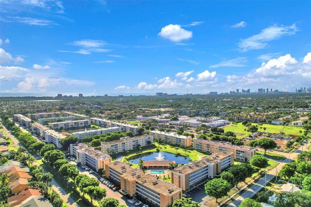 205 SE 11th Terrace 101, Dania Beach, FL 33004