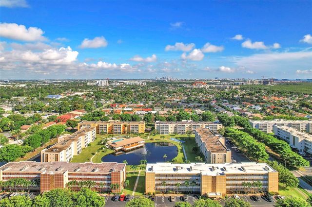 205 SE 11th Terrace 101, Dania Beach, FL 33004