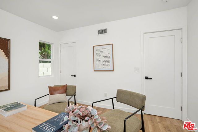 5418 S Rimpau Boulevard, Los Angeles, CA 90043