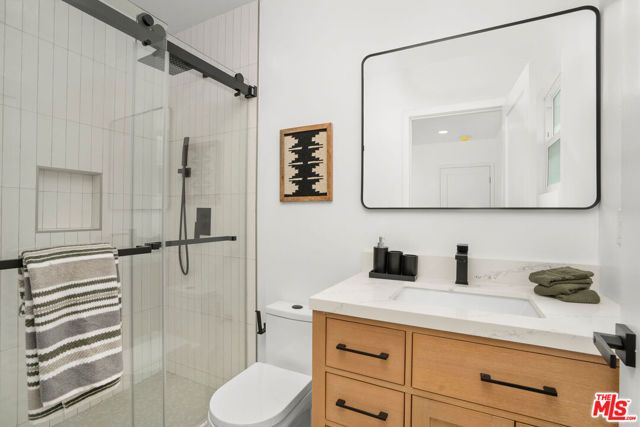 5418 S Rimpau Boulevard, Los Angeles, CA 90043