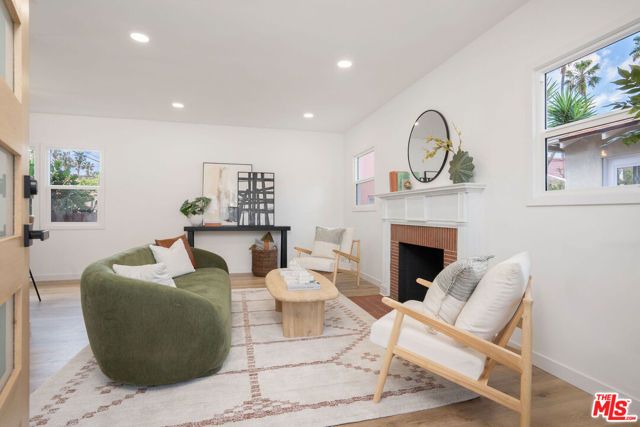 5418 S Rimpau Boulevard, Los Angeles, CA 90043