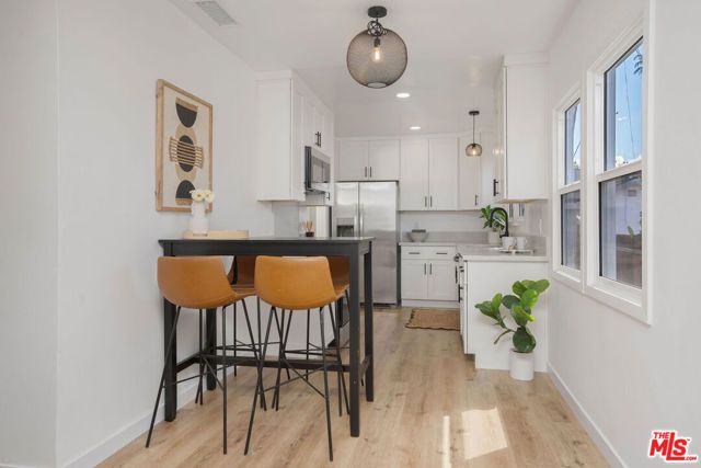 5418 S Rimpau Boulevard, Los Angeles, CA 90043