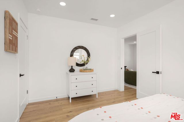 5418 S Rimpau Boulevard, Los Angeles, CA 90043