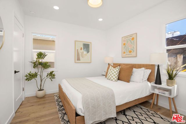 5418 S Rimpau Boulevard, Los Angeles, CA 90043