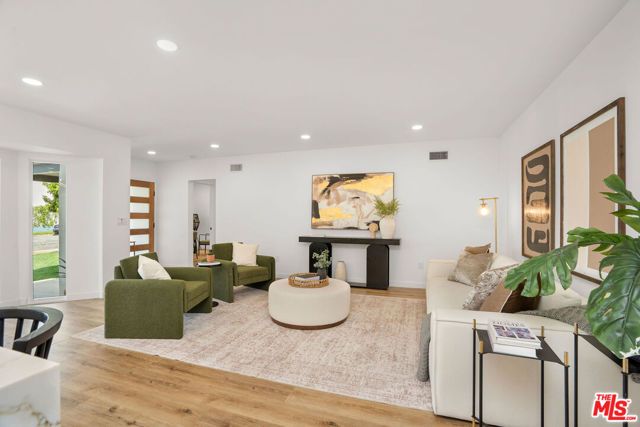 5418 S Rimpau Boulevard, Los Angeles, CA 90043