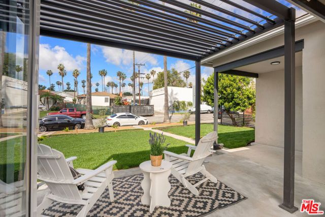 5418 S Rimpau Boulevard, Los Angeles, CA 90043