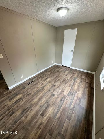 138 Stanley Valley Road, Rogersville, TN 37857