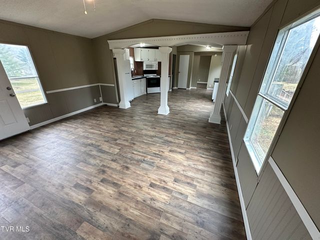 138 Stanley Valley Road, Rogersville, TN 37857