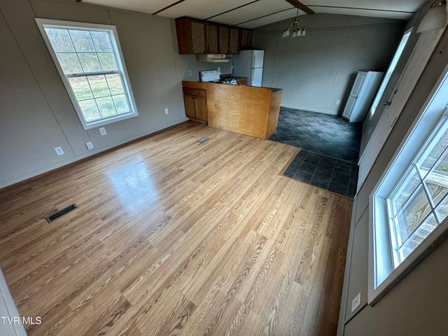 138 Stanley Valley Road, Rogersville, TN 37857