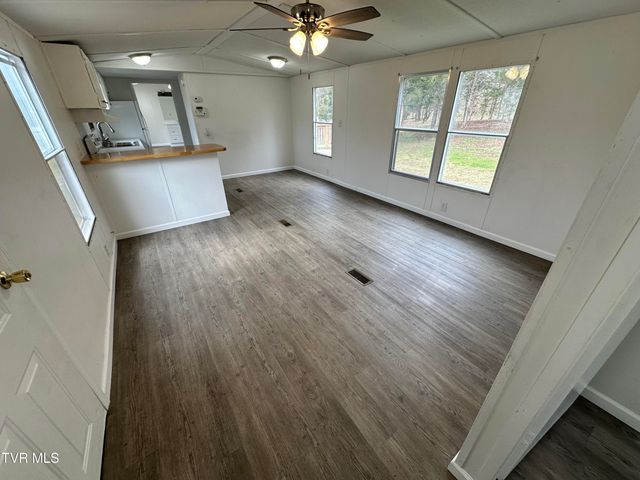 138 Stanley Valley Road, Rogersville, TN 37857