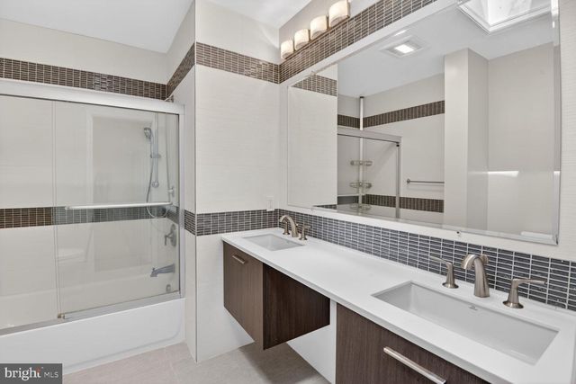 5338 41ST ST NW, Washington, DC 20015