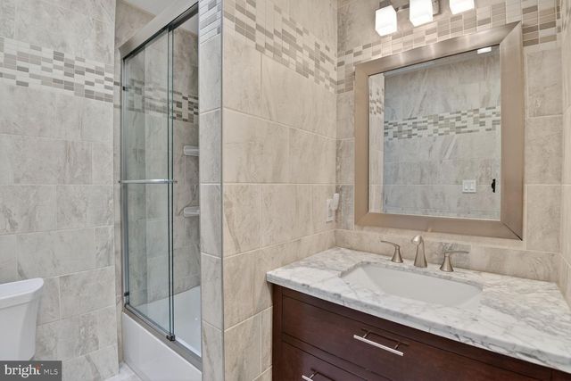5338 41ST ST NW, Washington, DC 20015