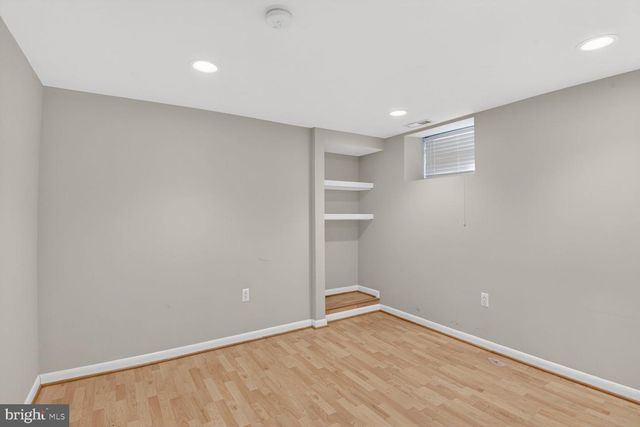 5338 41ST ST NW, Washington, DC 20015