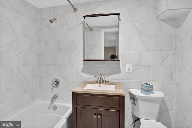 5338 41ST ST NW, Washington, DC 20015
