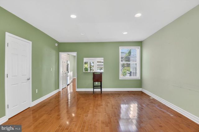 5338 41ST ST NW, Washington, DC 20015