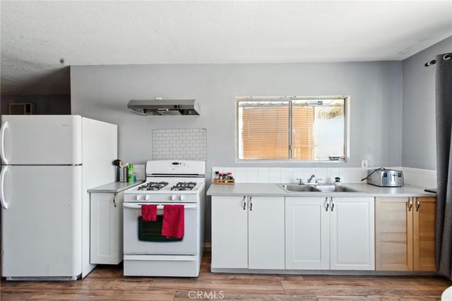 5332 E Beverly Boulevard, Los Angeles, CA 90022