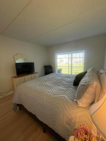 3100 Springdale Boulevard 214, Palm Springs, FL 33461