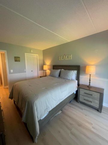 3100 Springdale Boulevard 214, Palm Springs, FL 33461