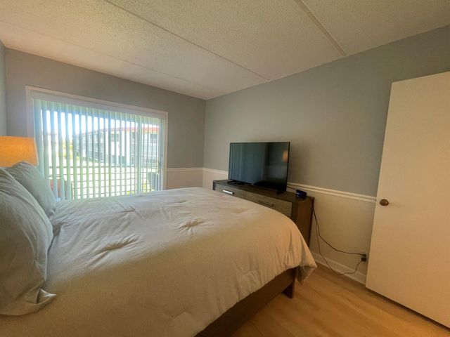 3100 Springdale Boulevard 214, Palm Springs, FL 33461