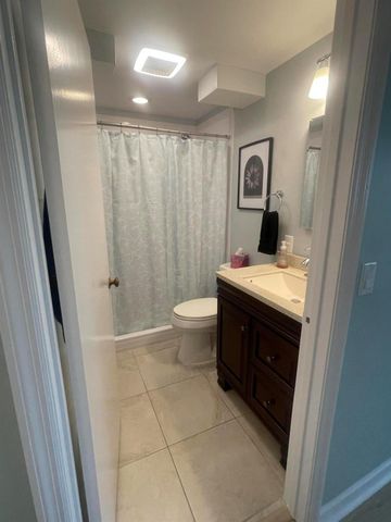 3100 Springdale Boulevard 214, Palm Springs, FL 33461