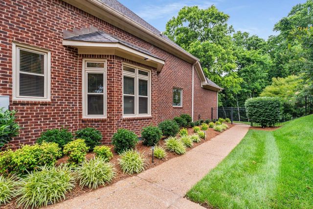 241 King Arthur Cir, Franklin, TN 37067