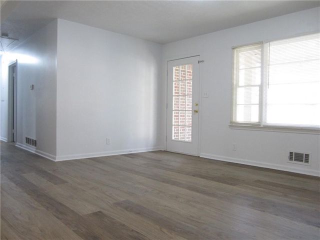 5823 Fulton Circle, Norcross, GA 30093