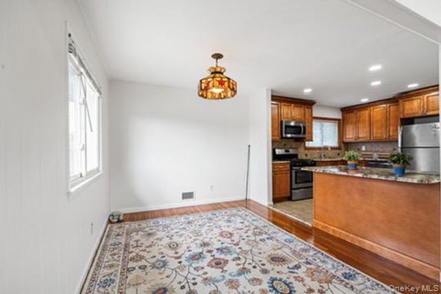 42 Pebble Lane, Deer Park, NY 11729