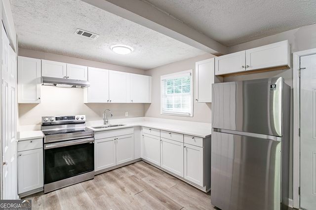 1669 Freedom Valley, Decatur, GA 30032