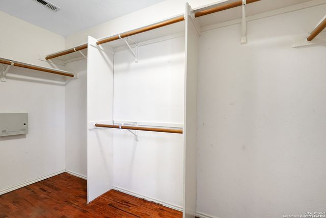 422 Shadowbluff, San Antonio, TX 78216