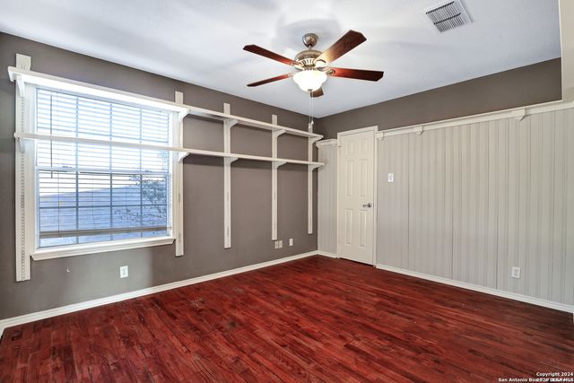 422 Shadowbluff, San Antonio, TX 78216