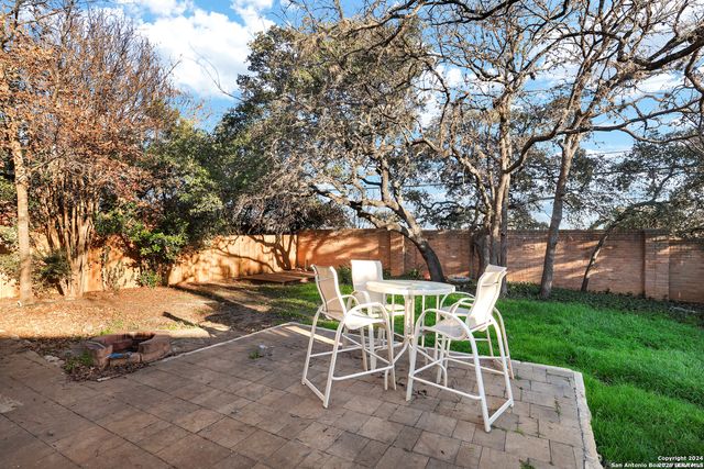 422 Shadowbluff, San Antonio, TX 78216