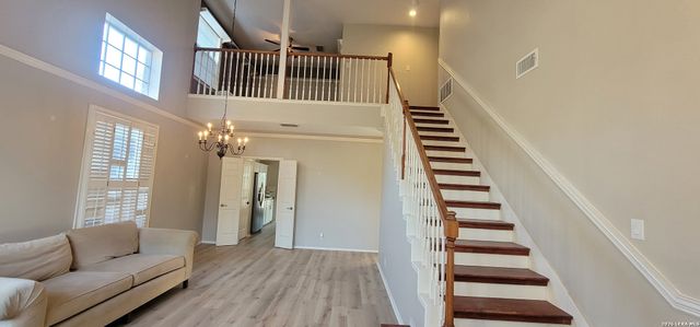 422 Shadowbluff, San Antonio, TX 78216