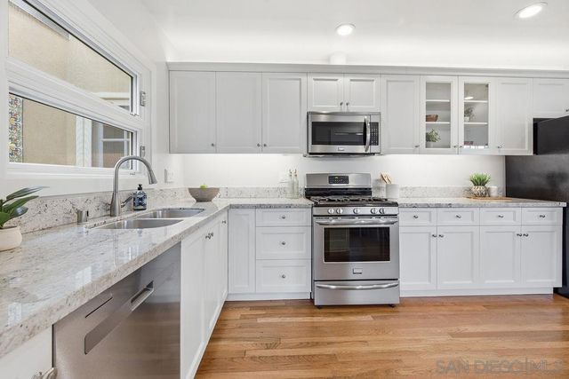 1860 Fort Stockton, San Diego, CA 92103