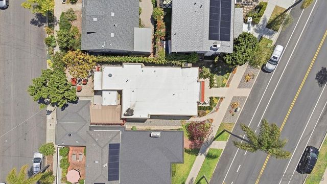 1860 Fort Stockton, San Diego, CA 92103
