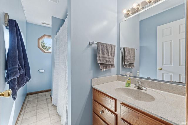 1311 Lori Lea Street, Auburn, IN 46706