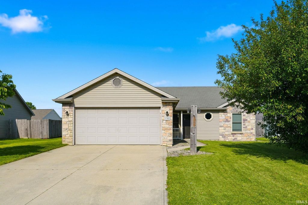 1311 Lori Lea Street, Auburn, IN 46706